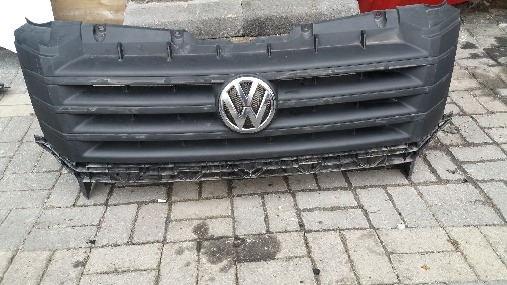 Bitlis SKODA SUPERB çıkma yedek parça_2013 TOURAN ön panjur